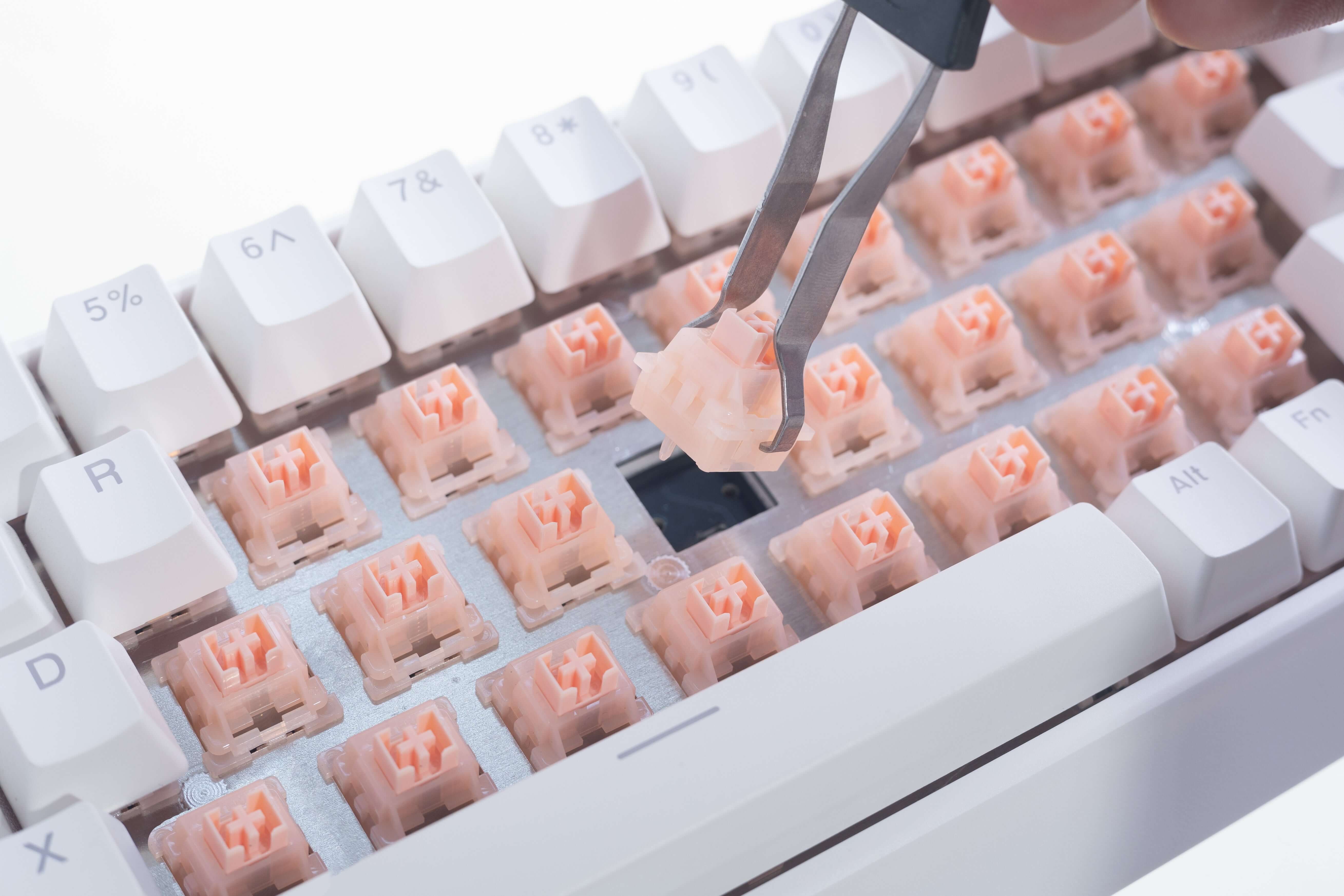 Gamakay x NaughShark NS68 Hall Effect Magnetic keyboard 8K Polling Rate 0.01mm RT Accuracy - Image 15
